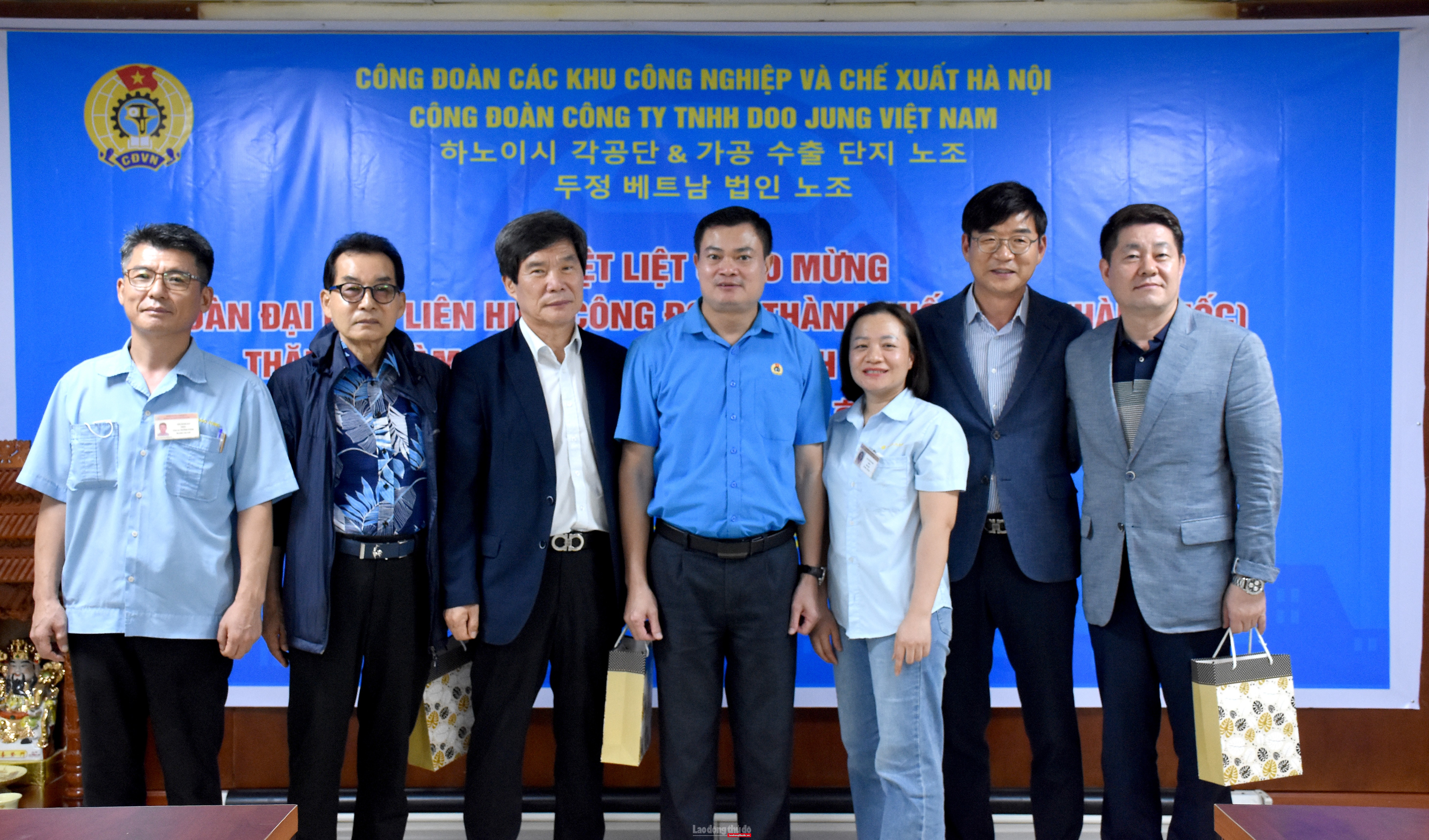 Đoàn đại biểu LHCĐ thành phố Seoul thăm, làm việc tại Công ty TNHH Doo Jung Việt Nam