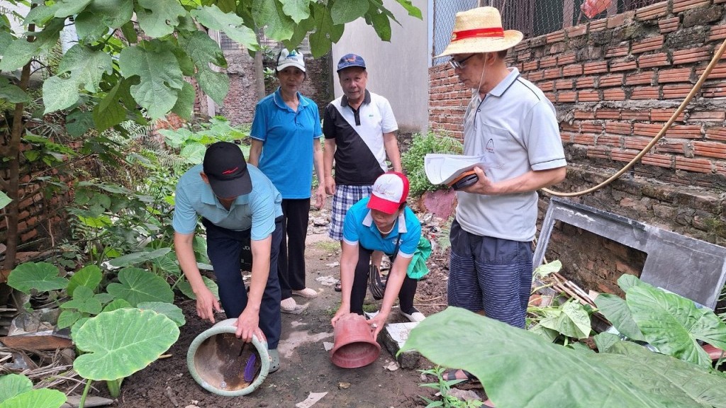 Quận Long Biên: Ra quân tổng vệ sinh môi trường, phòng chống dịch sốt xuất huyết