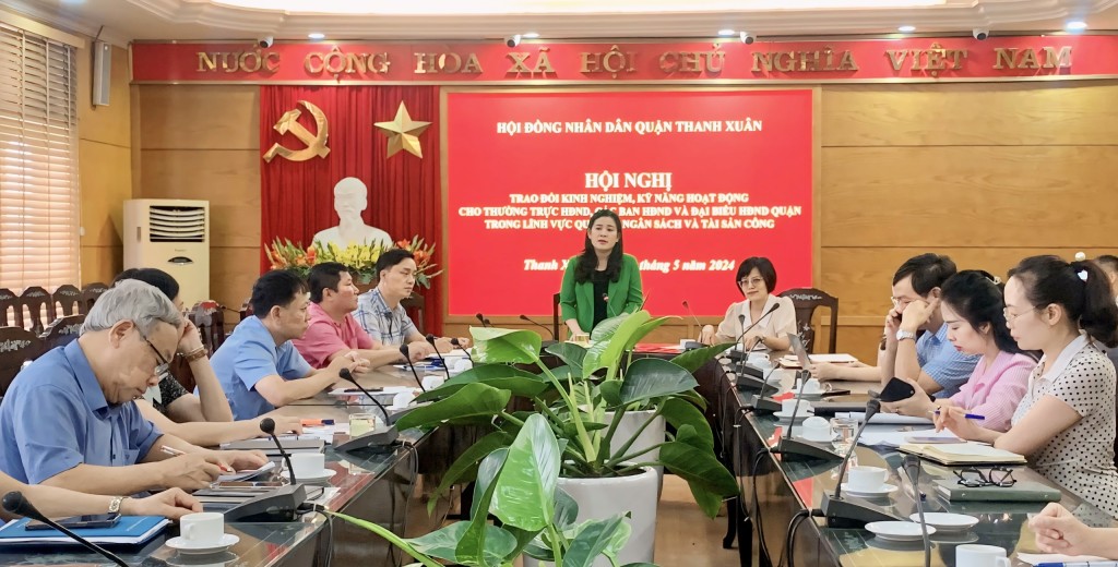 HĐND quận Thanh Xuân trao đổi kinh nghiệm, kỹ năng quản lý ngân sách và tài sản công