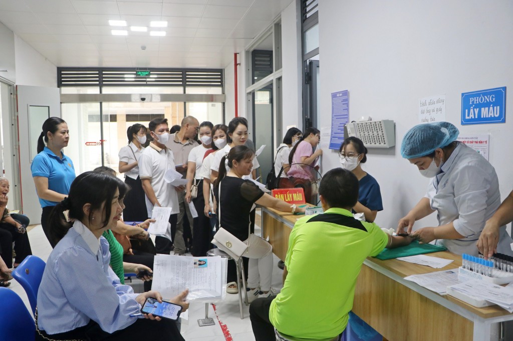Sơn Tây: Tổ chức khám sức khỏe cho hơn 100 đoàn viên