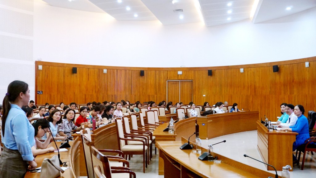LĐLĐ quận Long Biên hội thảo về nâng cao chất lượng đối thoại, ký kết Thỏa ước lao động tập thể
