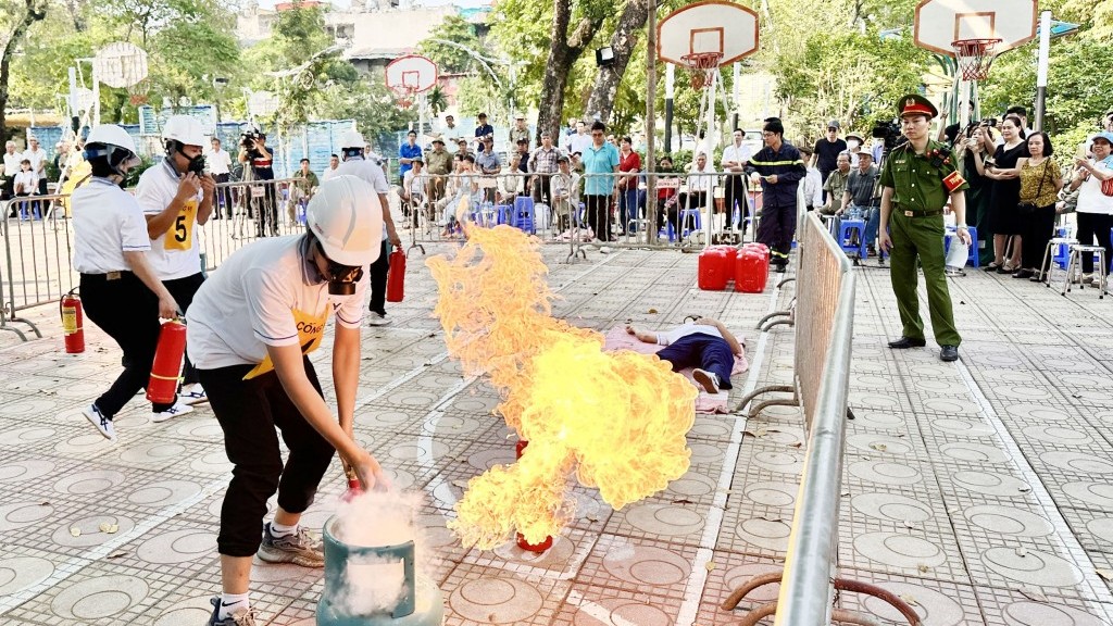 Cùng nhau nỗ lực ngăn chặn “giặc lửa”