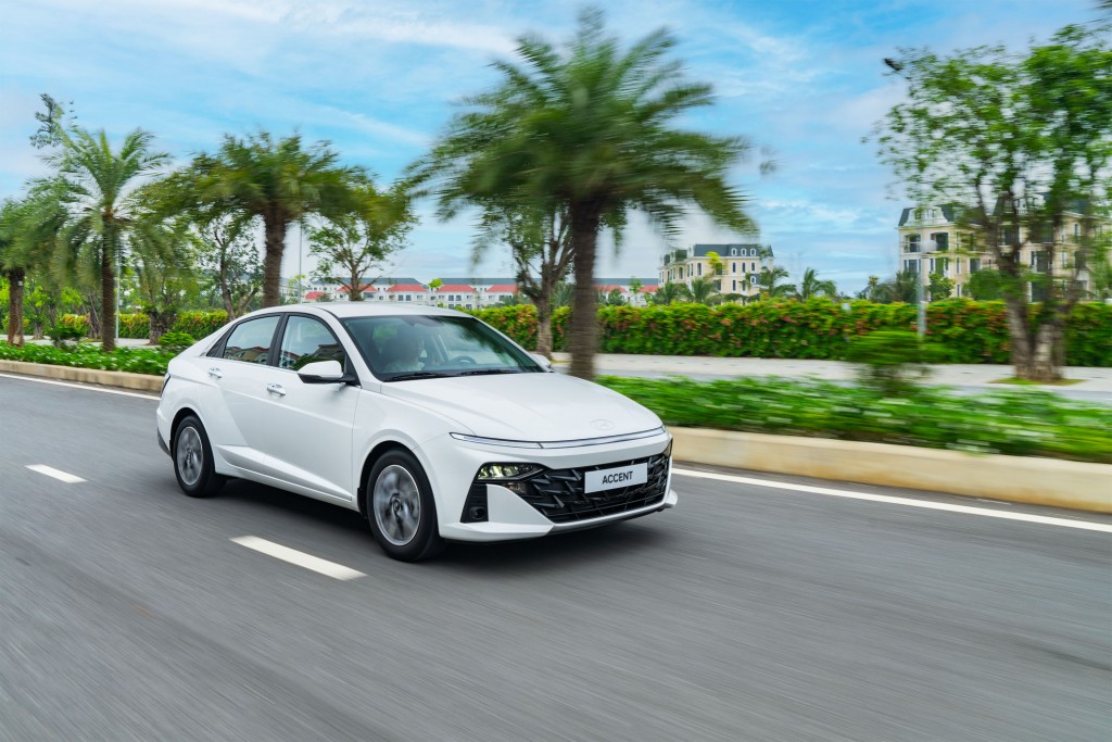 Hyundai Accent thế hệ hoàn toàn mới ra mắt tại thị trường Việt Nam