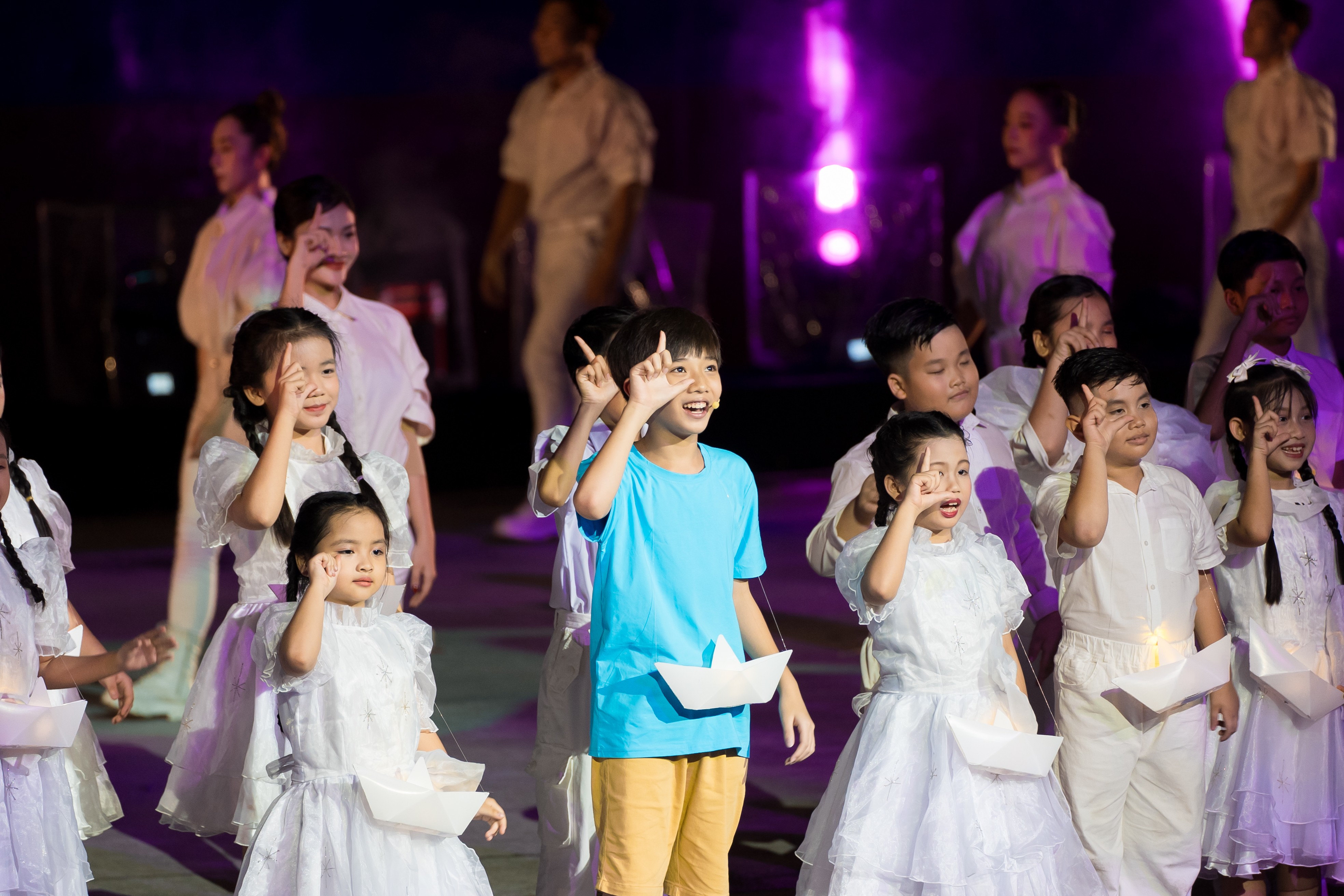 10.000 người tham dự Lễ hội Sông nước TP Hồ Chí Minh lần 2 năm 2024