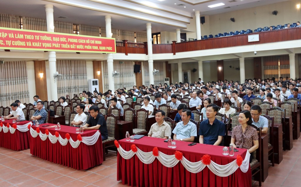 Thị ủy Sơn Tây quán triệt chuẩn mực đạo đức cách mạng tới 350 đảng viên