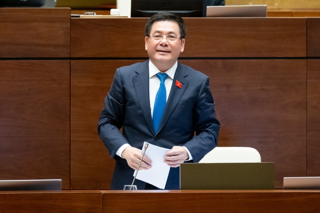 Bộ trưởng Nguyễn Hồng Diên chỉ rõ khó khăn của ngành Công Thương