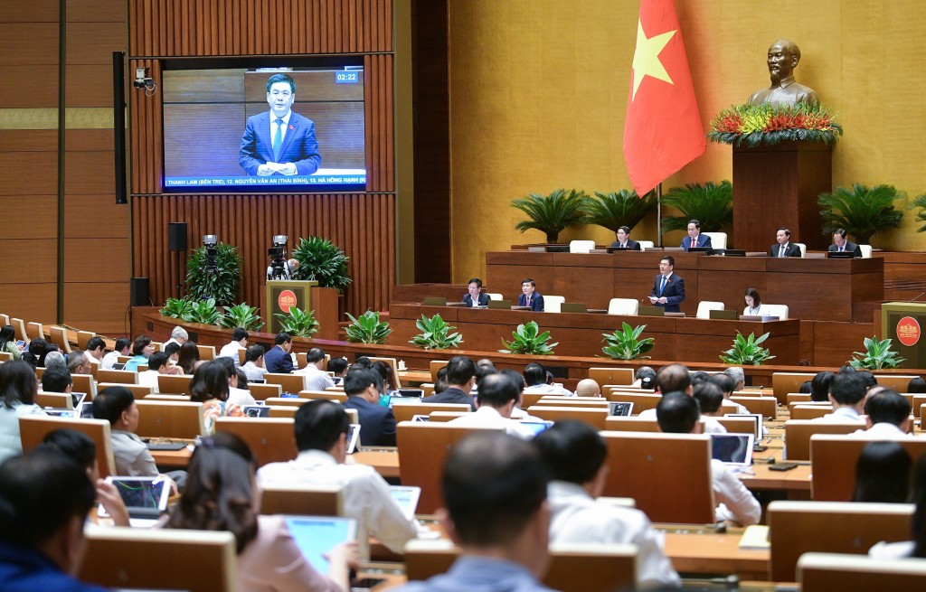 Bộ trưởng Nguyễn Hồng Diên chỉ rõ khó khăn của ngành Công thương