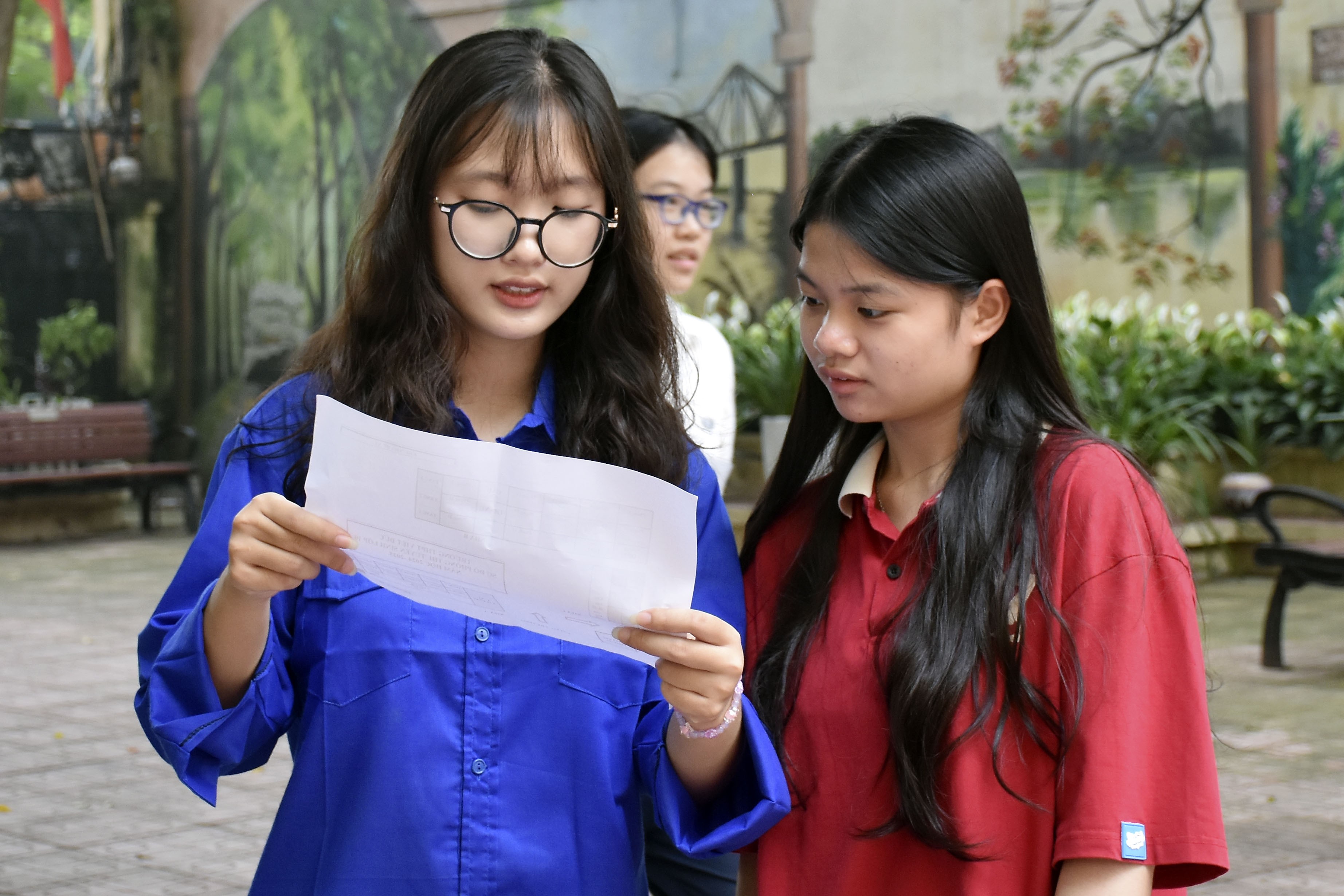 Hơn 106.000 thí sinh Hà Nội làm thủ tục dự thi tuyển sinh vào lớp 10 công lập