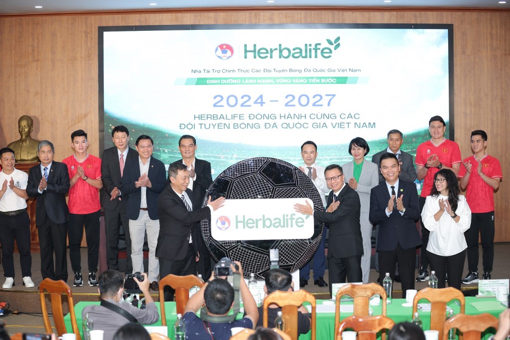 Herbalife tiếp tục đồng hành cùng các Đội tuyển bóng đá Quốc gia Việt Nam