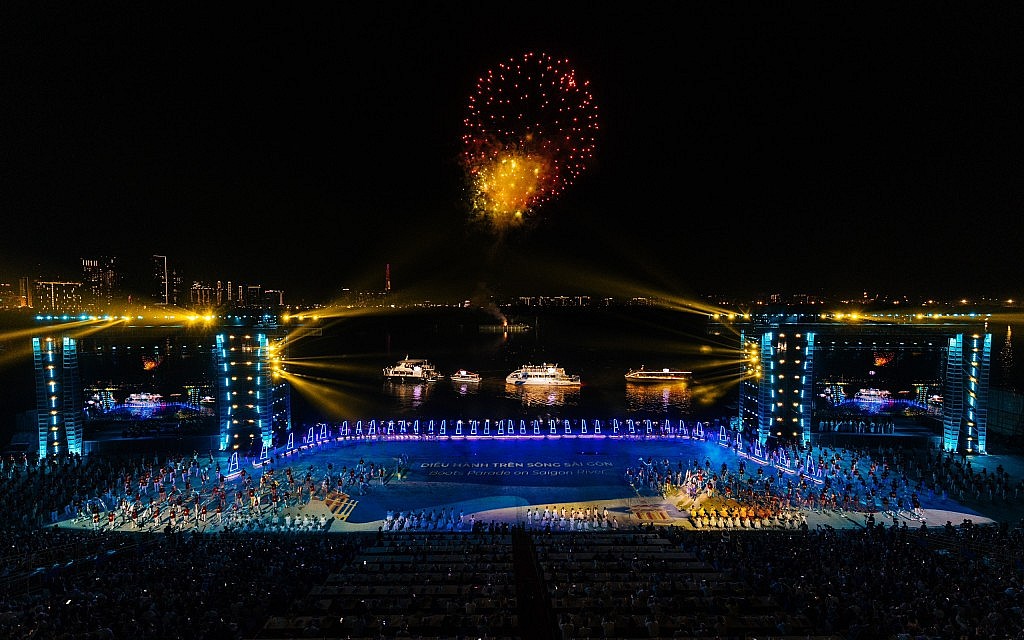 Lễ hội Sông nước TP.HCM thu hút hơn 4,5 triệu lượt khách tham gia