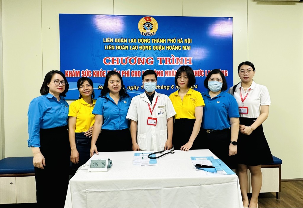 LĐLĐ quận Hoàng Mai tổ chức khám sức khỏe miễn phí cho người lao động