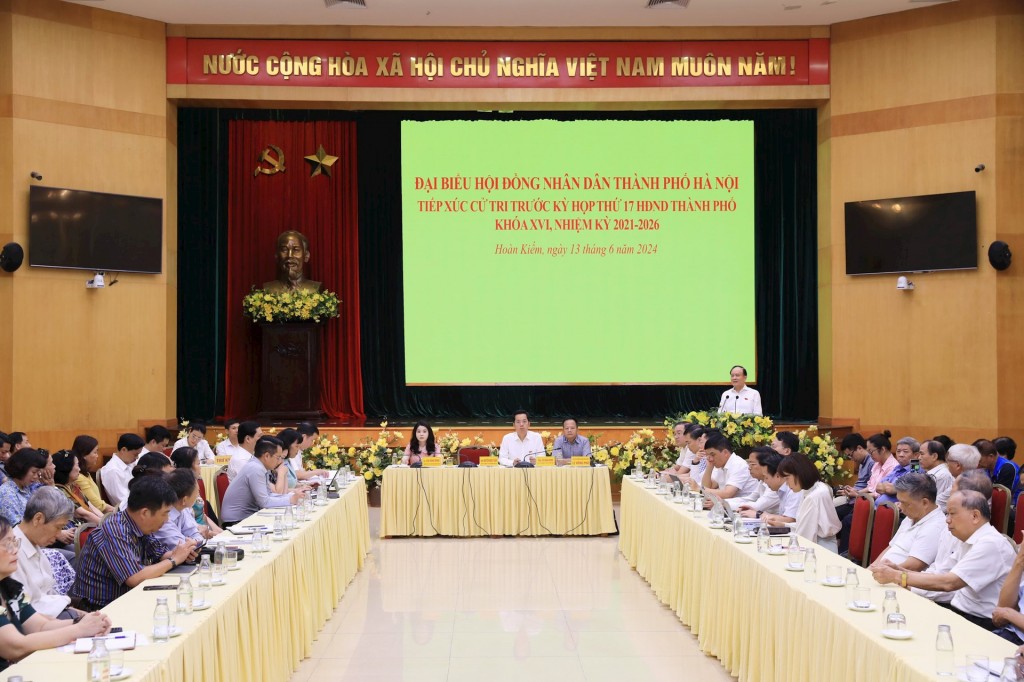 Cử tri quận Hoàn Kiếm kiến nghị các vấn đề về trật tự đô thị, giao thông trên địa bàn