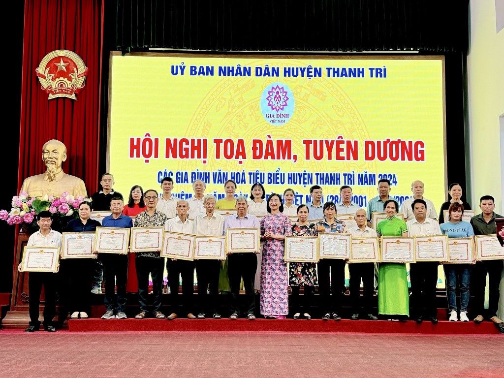 Huyện Thanh Trì tuyên dương gia đình văn hóa tiêu biểu 2024