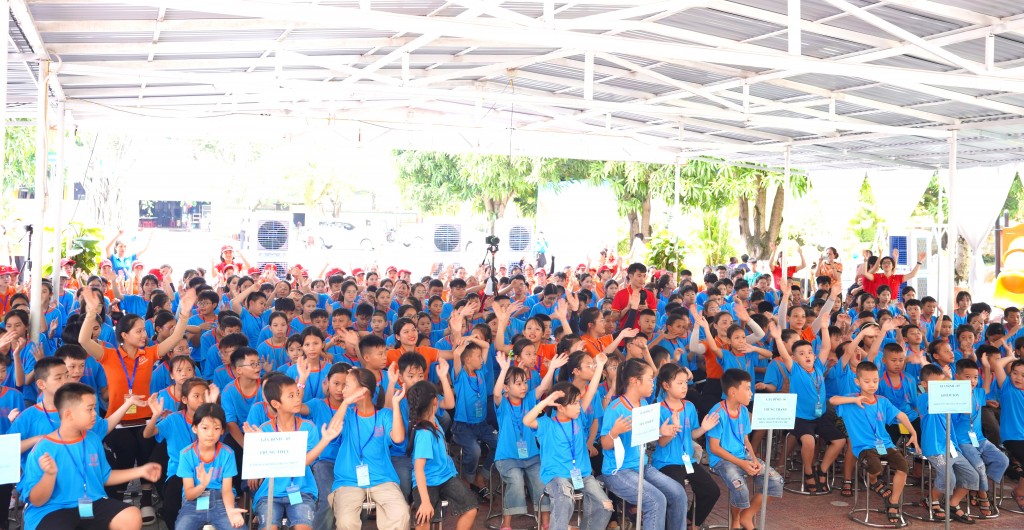 Nghệ An: Tổ chức “Trại hè kết nối yêu thương” cho trẻ mồ côi con đoàn viên, người lao động