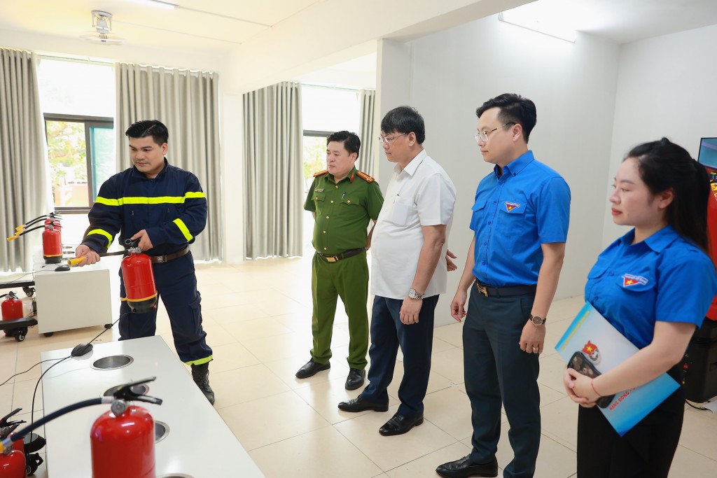 Quận Thanh Xuân: Nâng cao kỹ năng phòng cháy, chữa cháy cho đoàn viên thanh niên