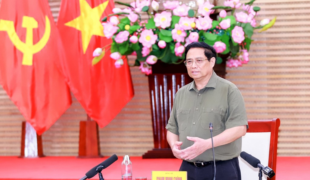 Thủ tướng đề nghị Nghệ An và các địa phương, bộ ngành đẩy nhanh tiến độ dự án 500kV mạch 3