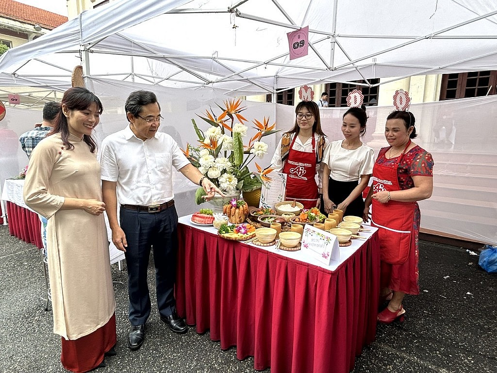 Công đoàn Viên chức thành phố Hà Nội triển khai chuỗi hoạt động kỷ niệm Ngày Gia đình Việt Nam