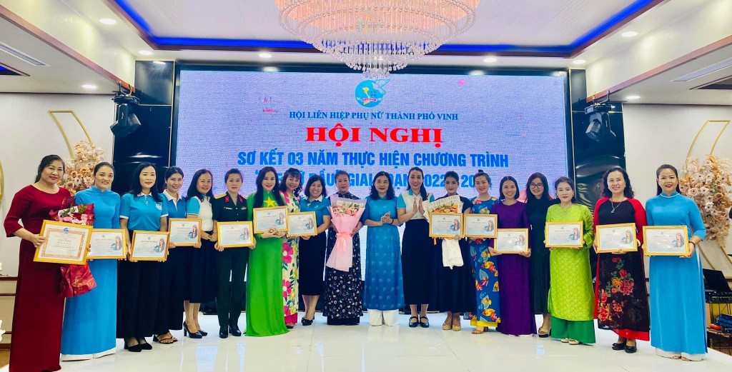 Phụ nữ TP Vinh sơ kết 03 năm thực hiện chương trình “Mẹ đỡ đầu” giai đoạn 2022 – 2024