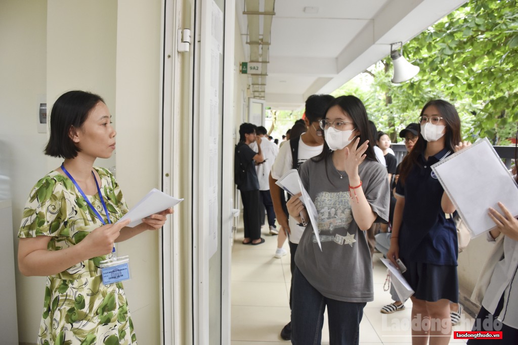 Chiều nay (26/6), gần 109.000 thí sinh Hà Nội làm thủ tục dự thi tốt nghiệp THPT