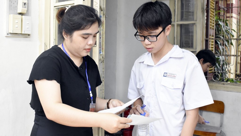Hà Nội: Công bố điểm chuẩn vào lớp 10 THPT chuyên năm học 2024 - 2025