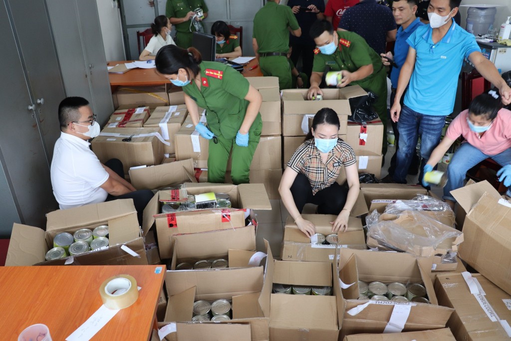 Triệt phá đường dây vận chuyển gần 180kg thuốc lắc từ Châu Âu về Việt Nam