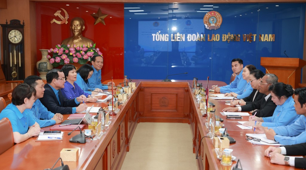 Công đoàn Việt Nam - Công đoàn Lào: Phát huy truyền thống, tăng cường hợp tác toàn diện