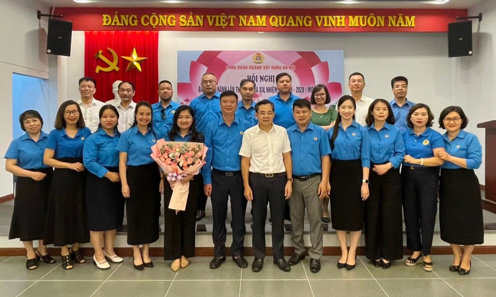 Nỗ lực chăm lo người lao động, hướng tới kỷ niệm 95 năm Ngày thành lập Công đoàn Việt Nam
