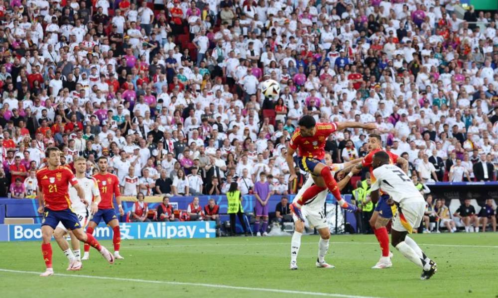 Merino ghi bàn nâng tỉ số lên 2-1 cho tuyển Tây Ban Nha. Ảnh: UEFA