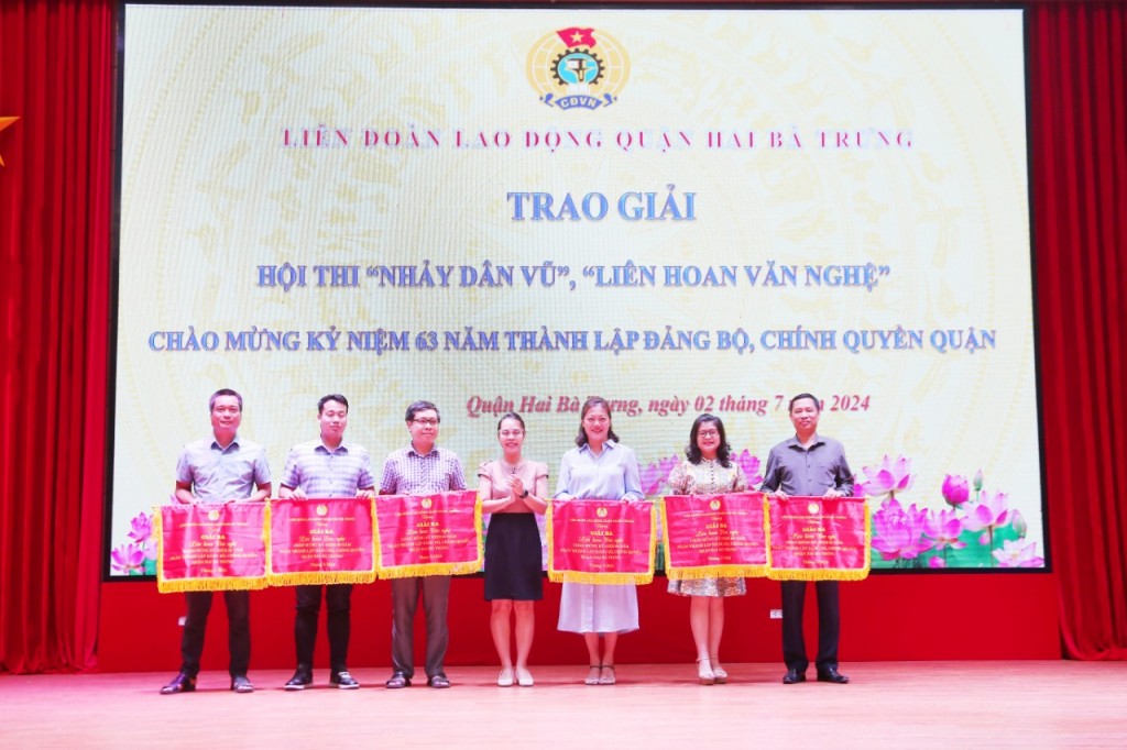 LĐLĐ quận Hai Bà Trưng: Trao giải Liên hoan nghệ thuật và Hội thi Nhảy Dân vũ