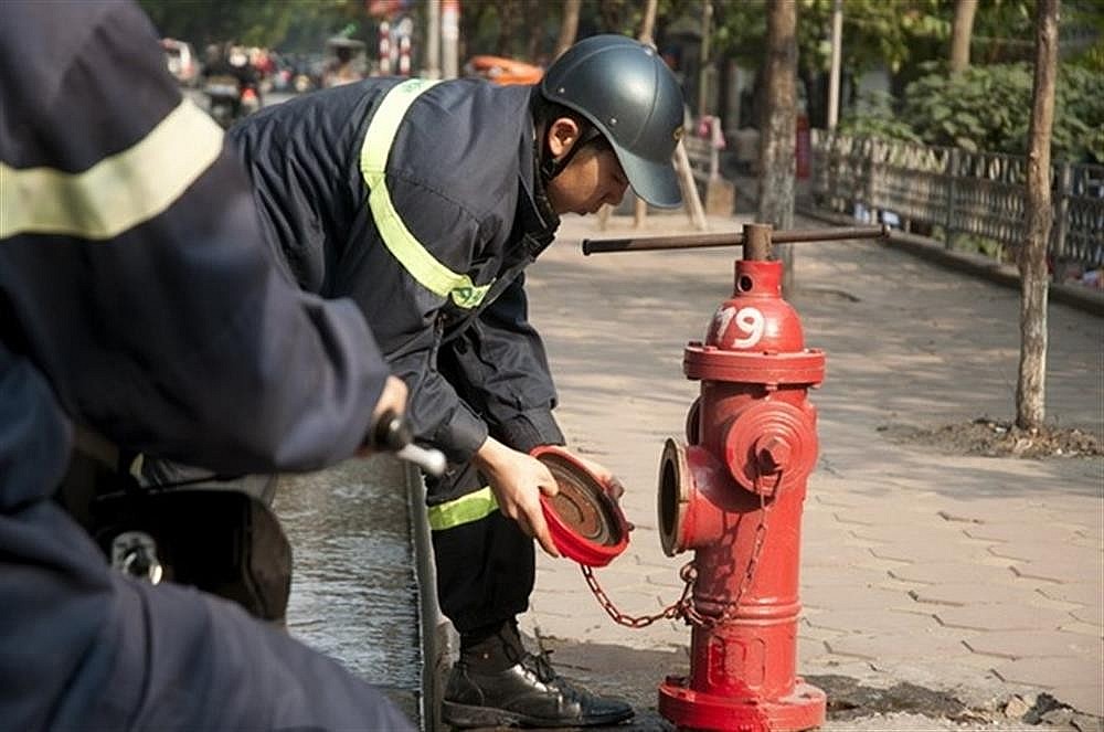 Xem xét bổ sung thêm các trụ cấp nước chữa cháy tại quận Hoàn Kiếm
