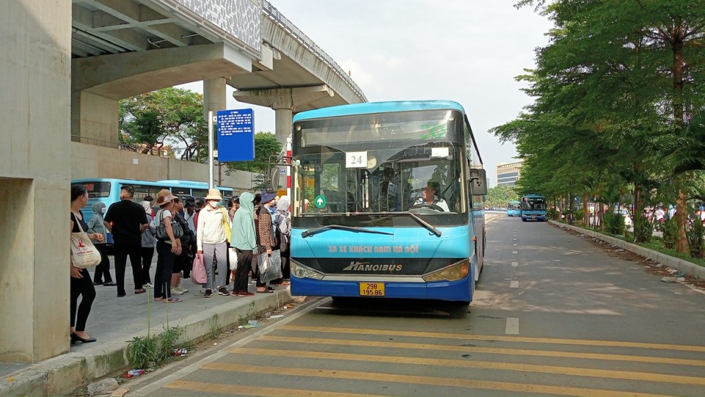 Hà Nội: Điều chỉnh biểu đồ nhiều tuyến buýt