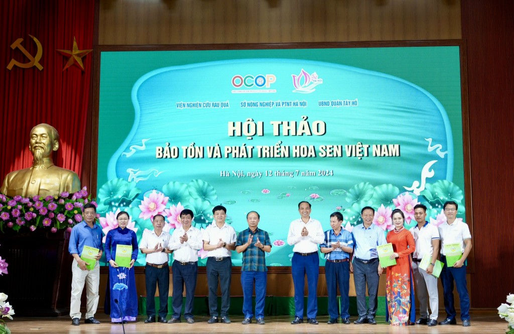 Bảo tồn và phát triển hoa sen Việt Nam