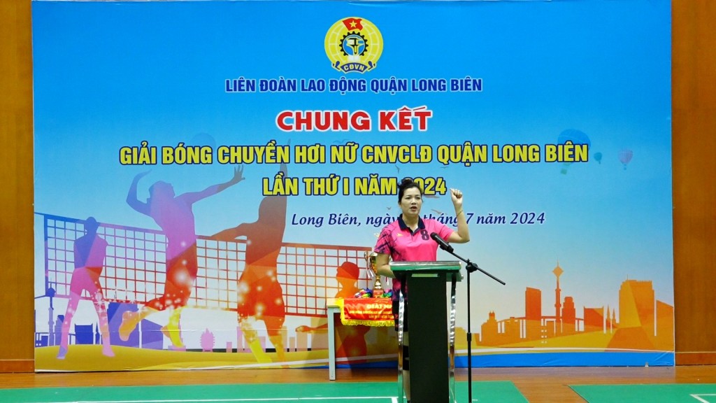 Sôi nổi Giải bóng chuyền hơi nữ CNVCLĐ quận Long Biên lần thứ I năm 2024