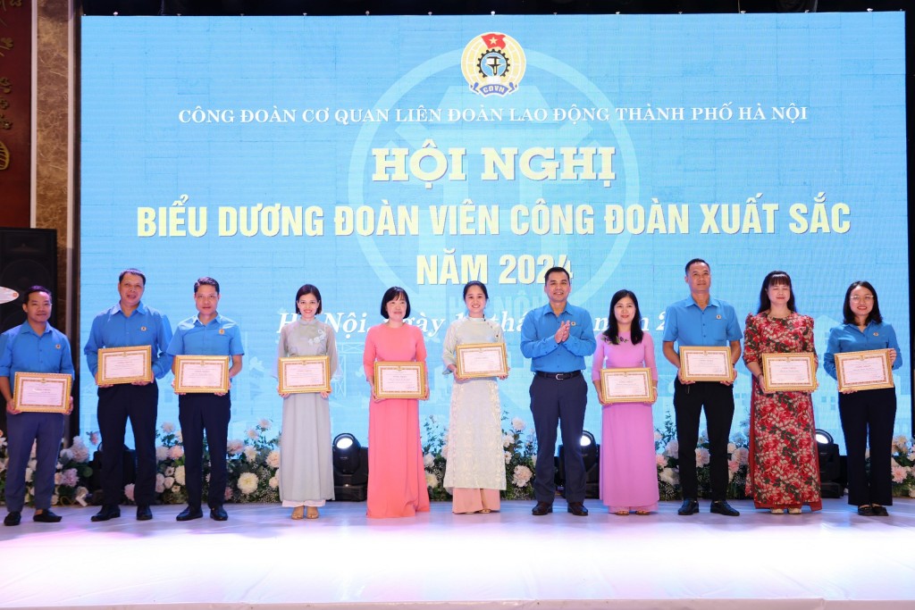 Công đoàn Cơ quan LĐLĐ Thành phố kỷ niệm 95 năm Ngày thành lập Công đoàn Việt Nam