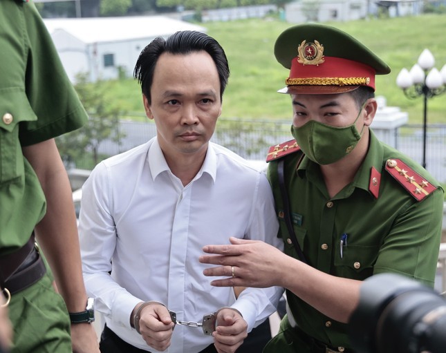 Xét xử cựu Chủ tịch Tập đoàn FLC Trịnh Văn Quyết