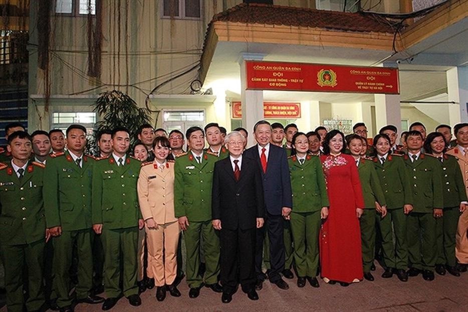 Tổng Bí thư Nguyễn Phú Trọng và những lần đến thăm, động viên cán bộ, chiến sĩ Công an Hà Nội