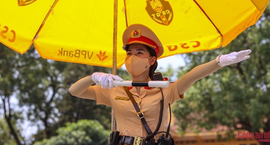 Công an Hà Nội phân luồng giao thông phục vụ Lễ Quốc tang Tổng Bí thư Nguyễn Phú Trọng