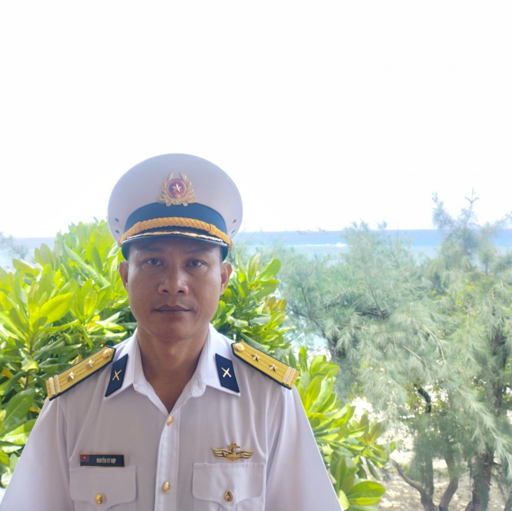 Trung tá Nguyễn Kỳ Hợp, Chính trị viên, đảo Sinh Tồn Đông, Lữ đoàn 146, Vùng 4 Hải quân