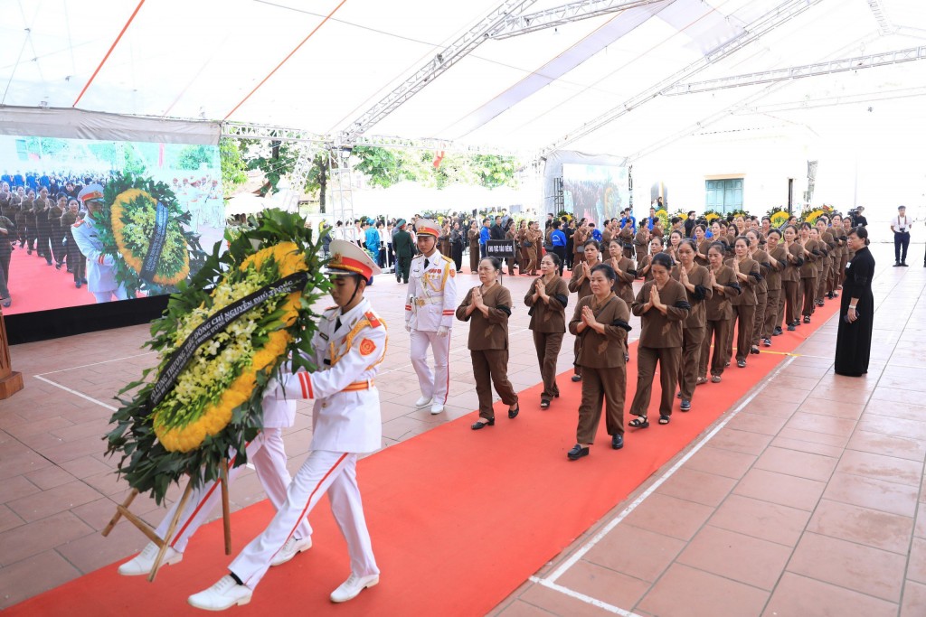 Hơn 1.560 đoàn trong nước và quốc tế đã đến viếng Tổng Bí thư Nguyễn Phú Trọng