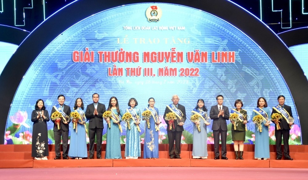 “Điểm danh” 10 cán bộ Công đoàn được trao tặng Giải thưởng Nguyễn Văn Linh lần thứ IV năm 2024