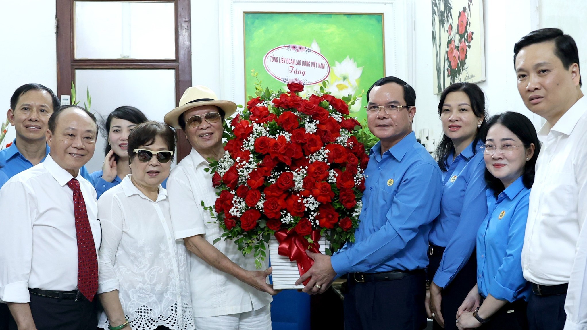 Lãnh đạo Tổng LĐLĐ Việt Nam và LĐLĐ thành phố Hà Nội thăm địa chỉ đỏ của tổ chức Công đoàn