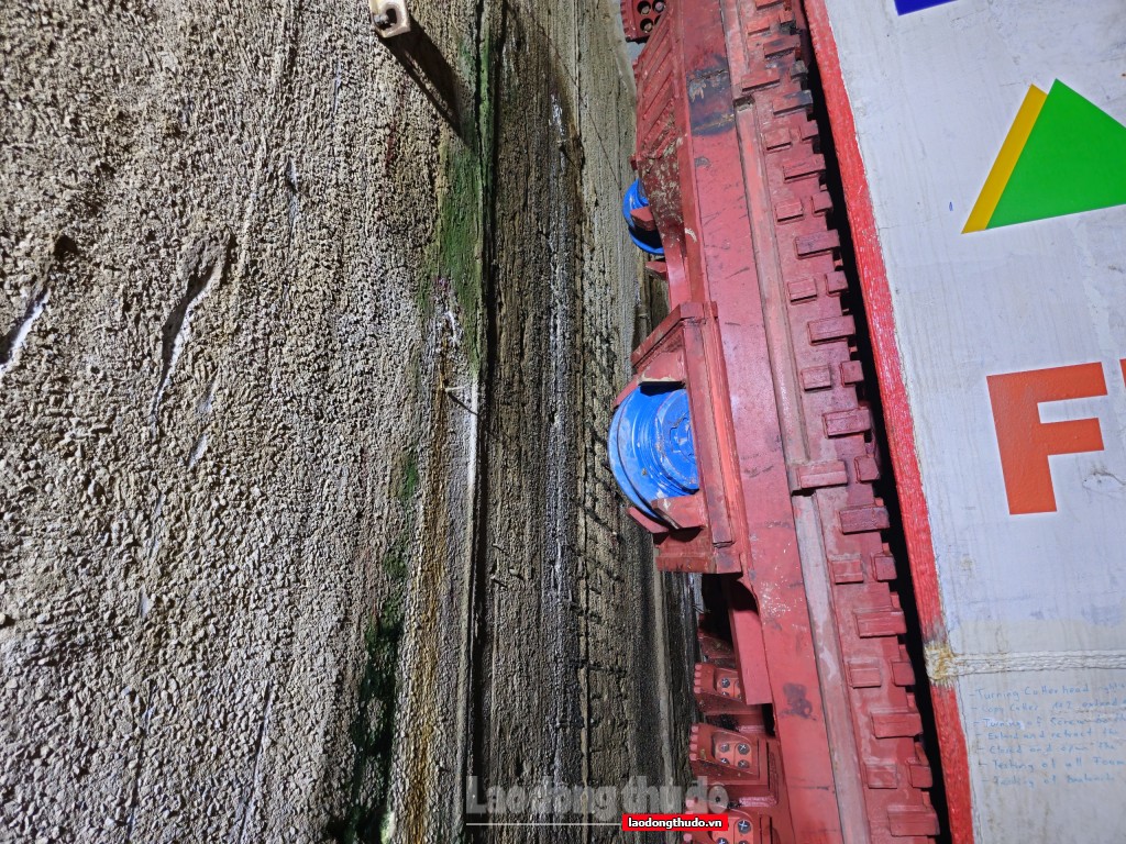 Cận cảnh robot đào hầm ở độ sâu âm 20m dưới lòng đất Dự án đường sắt đô thị tuyến Nhổn - ga Hà Nội