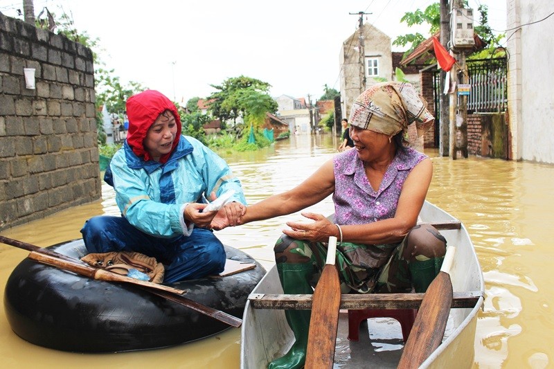 Chương Mỹ hướng dẫn người dân phòng, chống dịch bệnh mùa mưa lũ