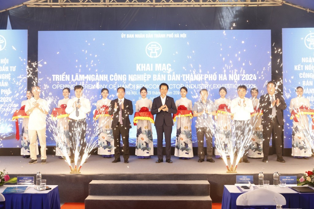 60 gian hàng tham gia Triển lãm kết nối, xúc tiến đầu tư ngành công nghiệp bán dẫn Hà Nội