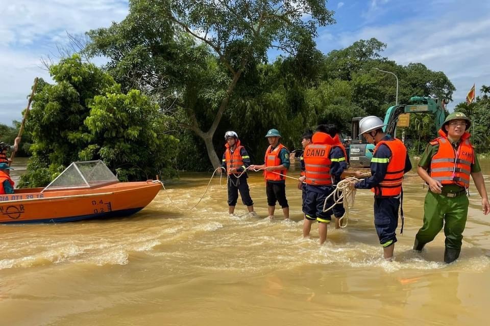 Bộ Công an chỉ đạo tập trung ứng phó với nguy cơ sạt lở đất, lũ quét tại khu vực Bắc Bộ