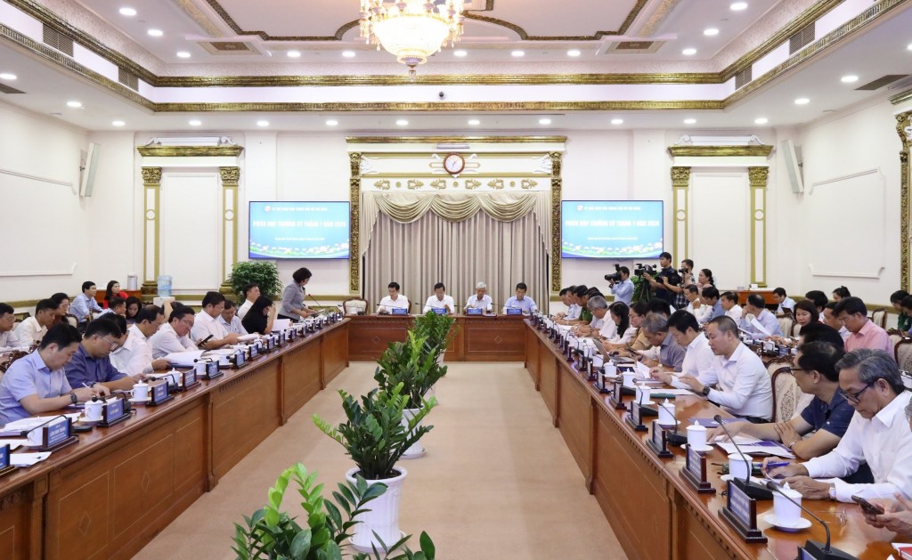 Thành phố Hồ Chí Minh thu ngân sách đạt hơn 308,72 nghìn tỷ đồng