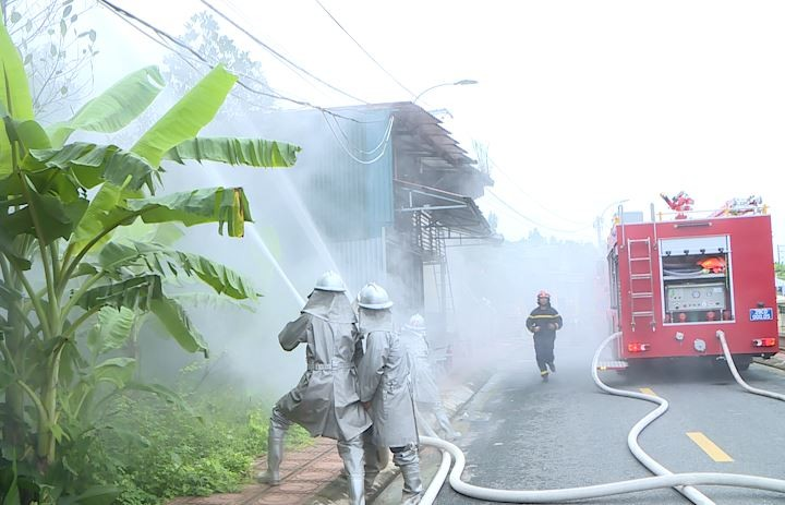 Nhiều địa phương tăng cường tập huấn nghiệp vụ phòng cháy, chữa cháy