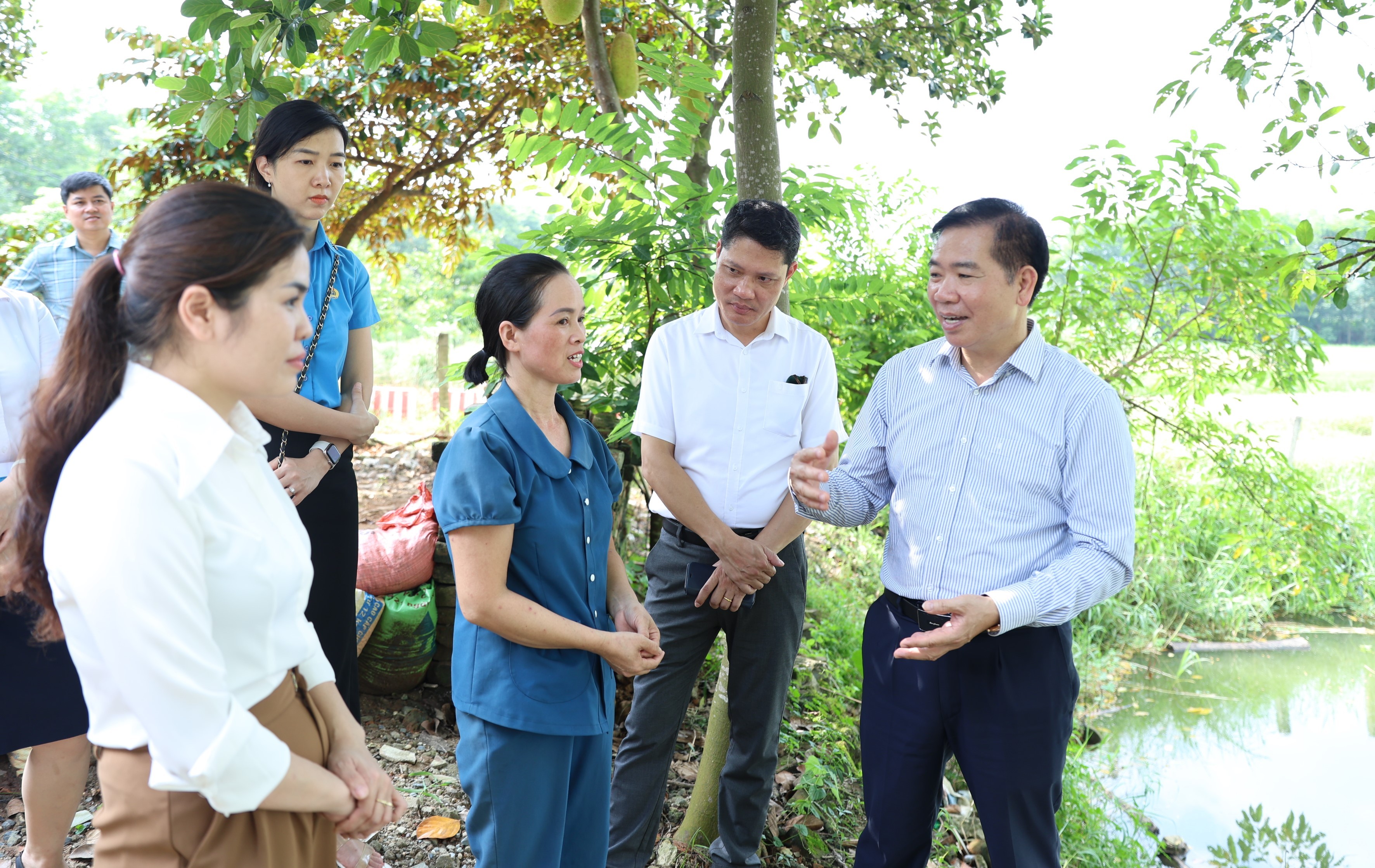 Phối hợp thực hiện tốt công tác cho đoàn viên Công đoàn vay vốn phát triển kinh tế gia đình