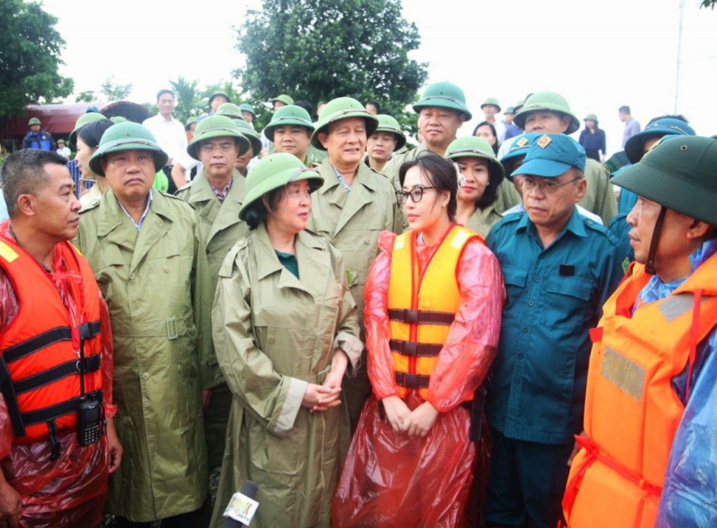 Thiên tai - chính quyền và nhân dân