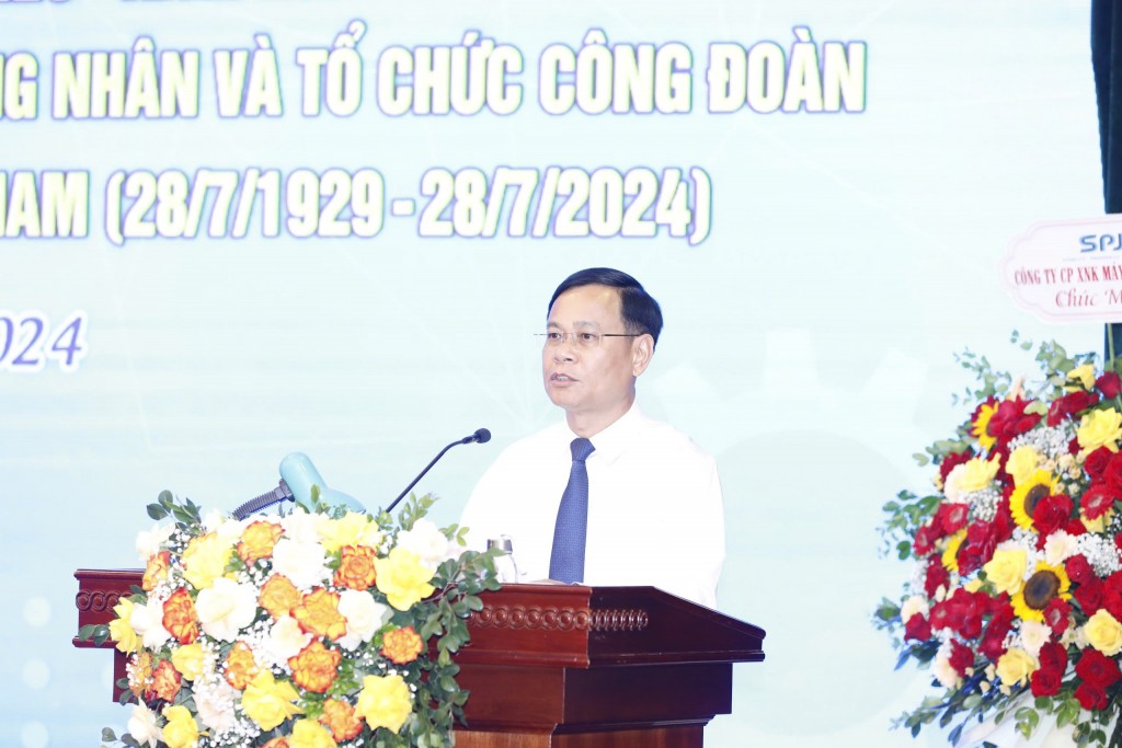 Tuyên dương 95 cán bộ Công đoàn cơ sở tiêu biểu quận Long Biên năm 2024